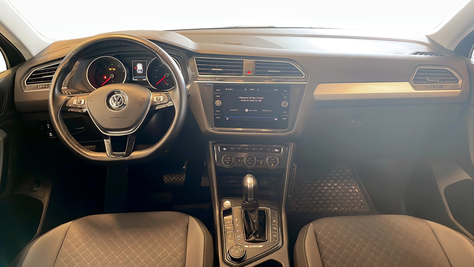 Volkswagen Tiguan WGY924