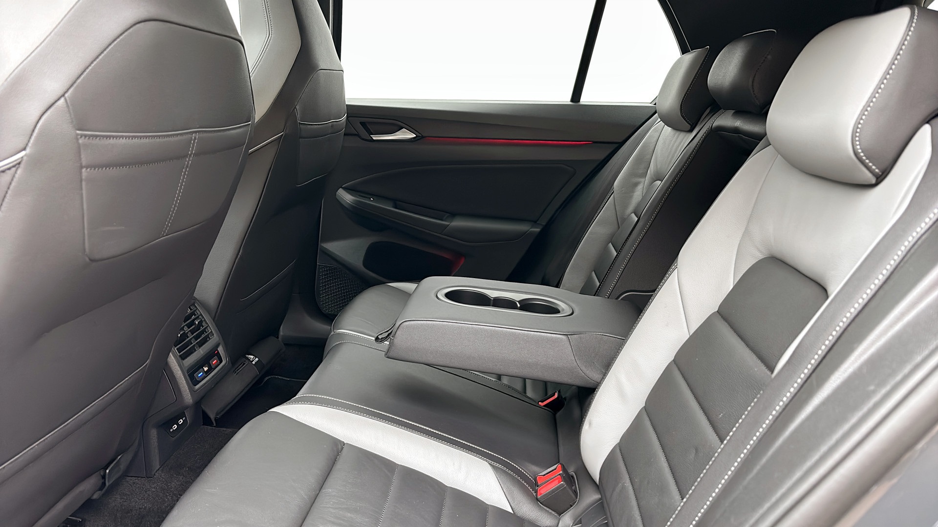 Volkswagen Golf WHU80U