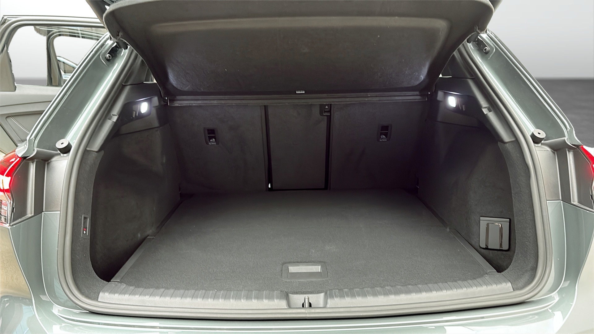Audi Q4 e-tron WJB83D