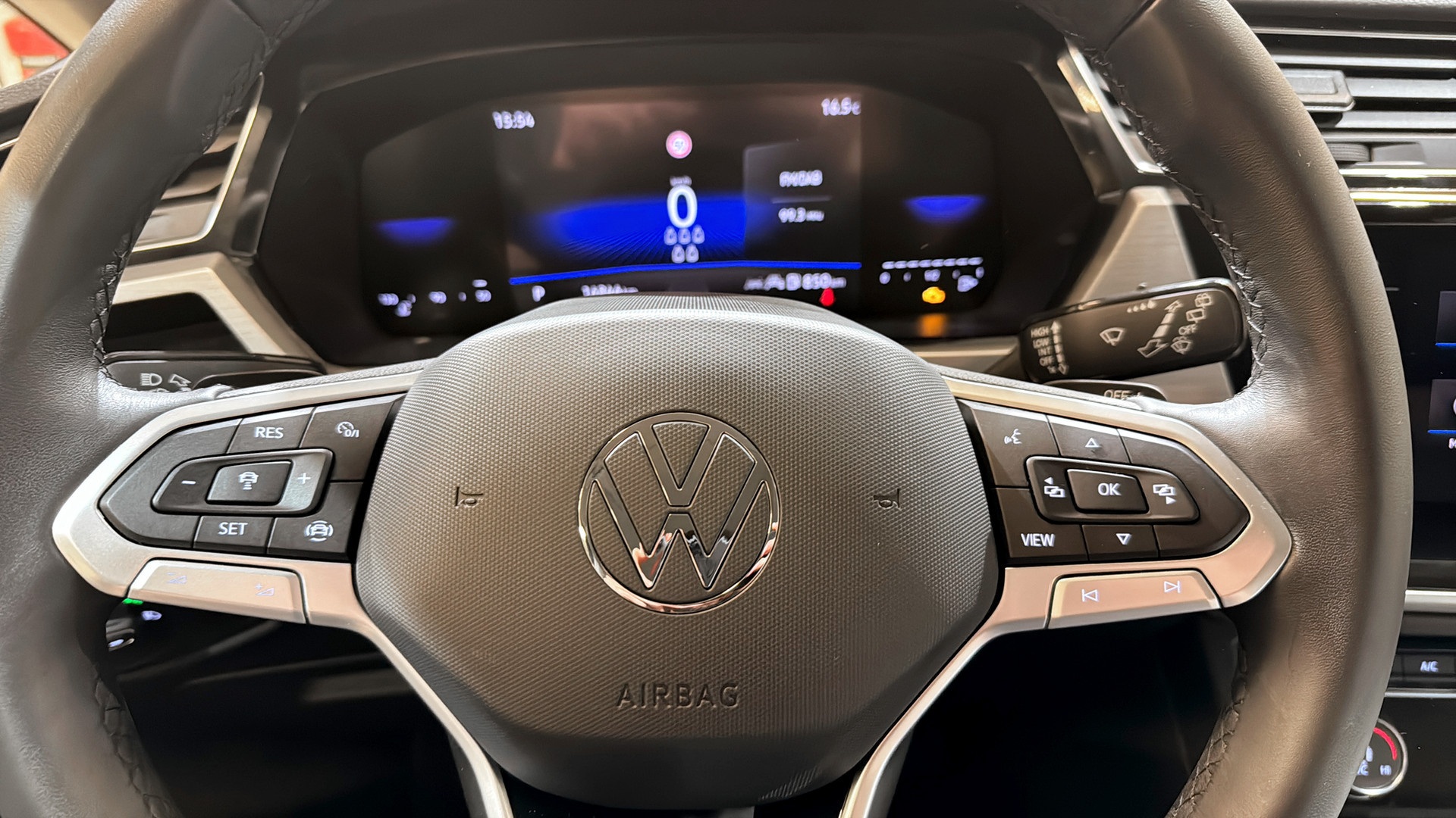 Volkswagen Touran WJE27D