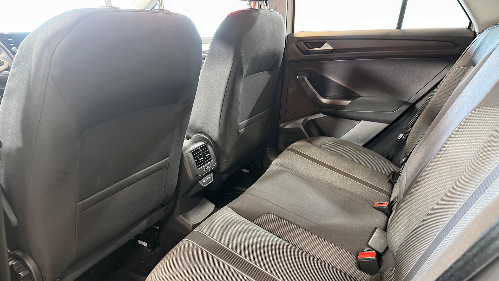 Volkswagen T-Roc WJF20Z