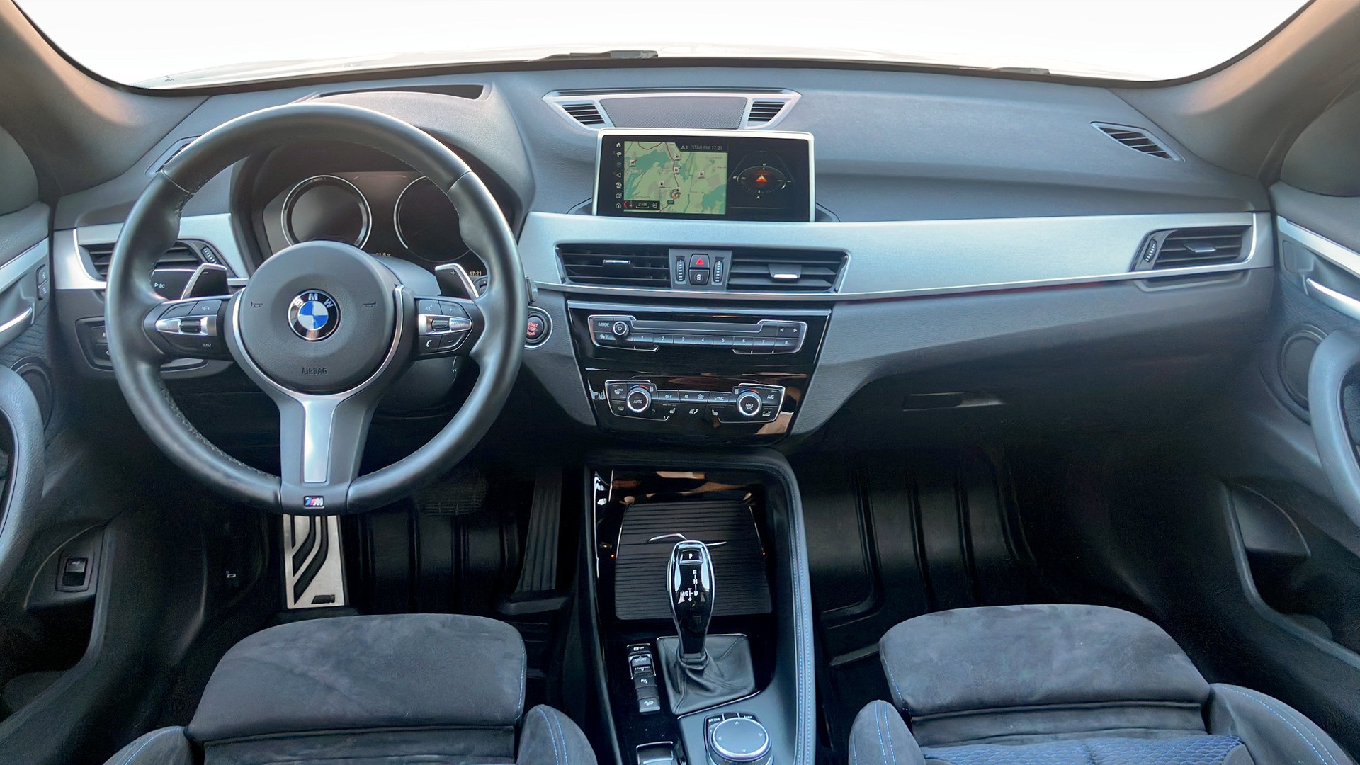 BMW X1 WJR49P