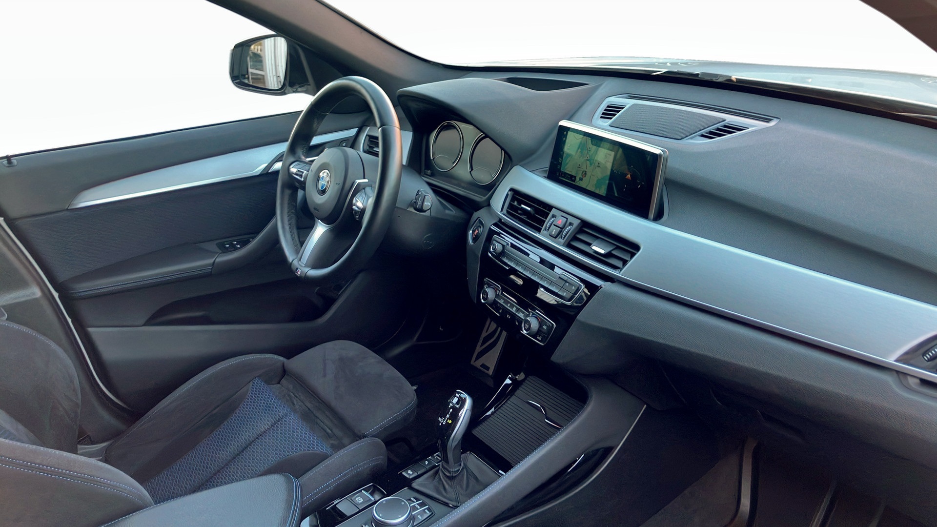 BMW X1 WJR49P