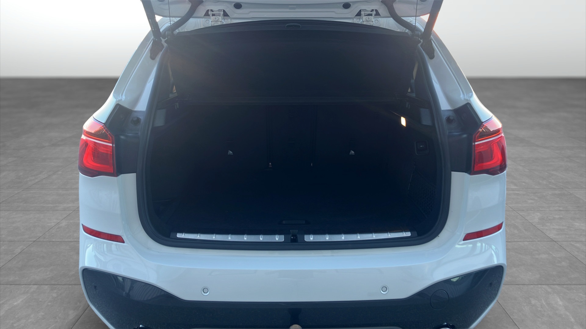 BMW X1 WJR49P