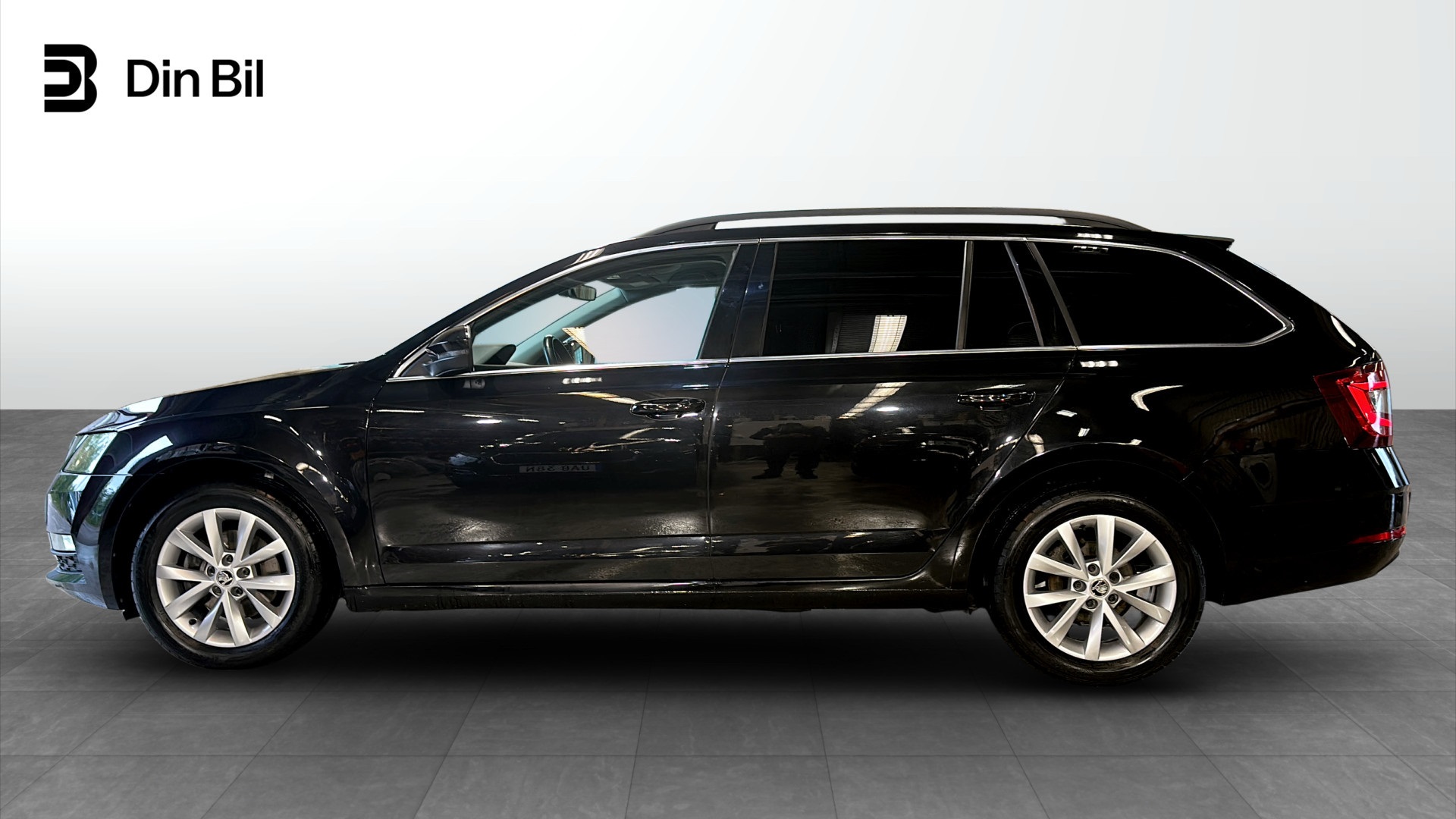 Skoda Octavia Combi WJR59Z
