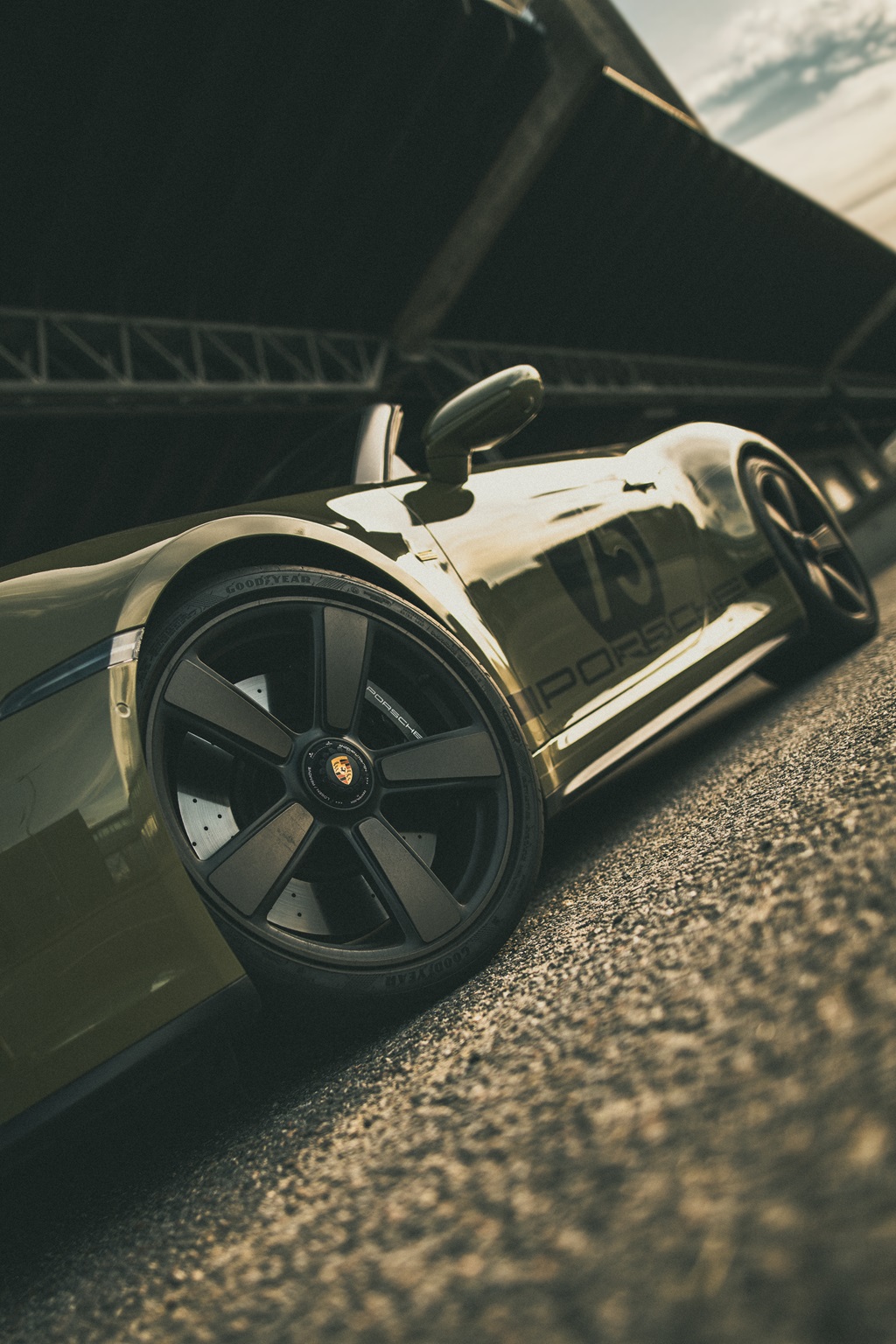 Porsche 992 WKR04J