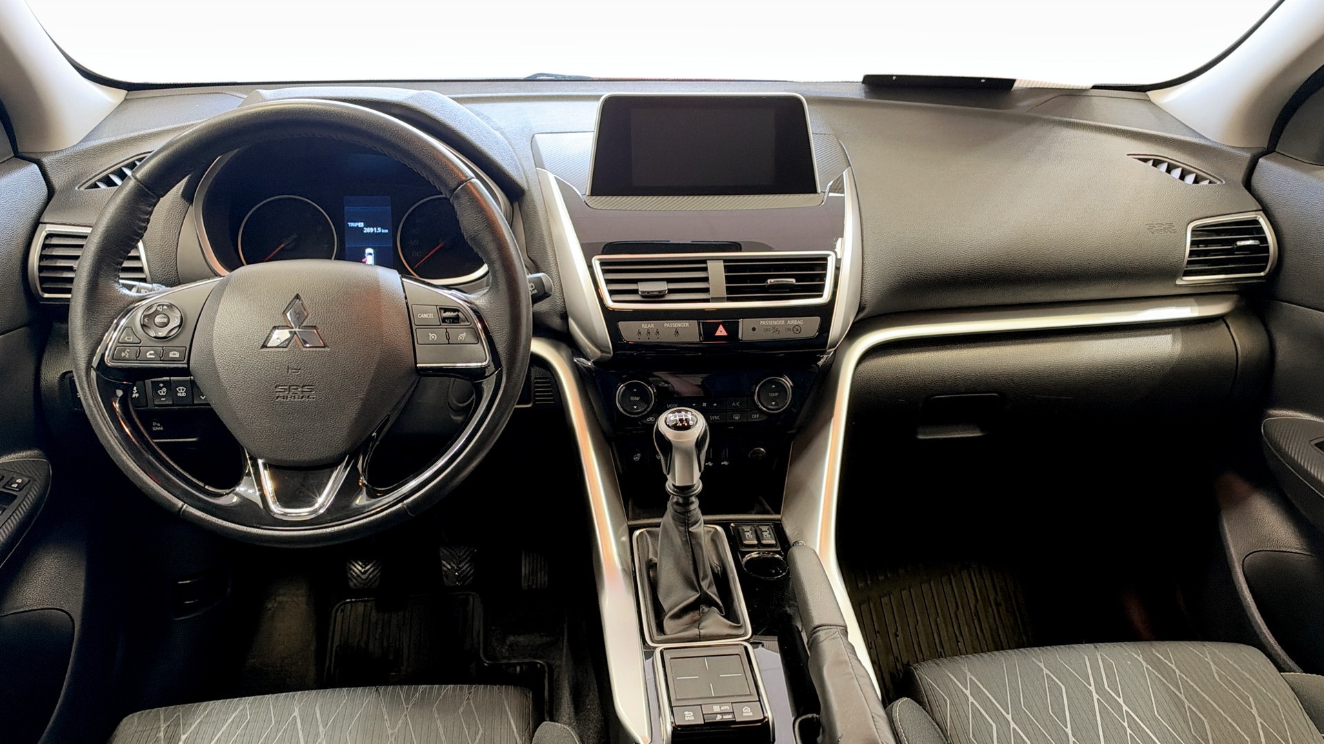Mitsubishi Eclipse Cross WLE082