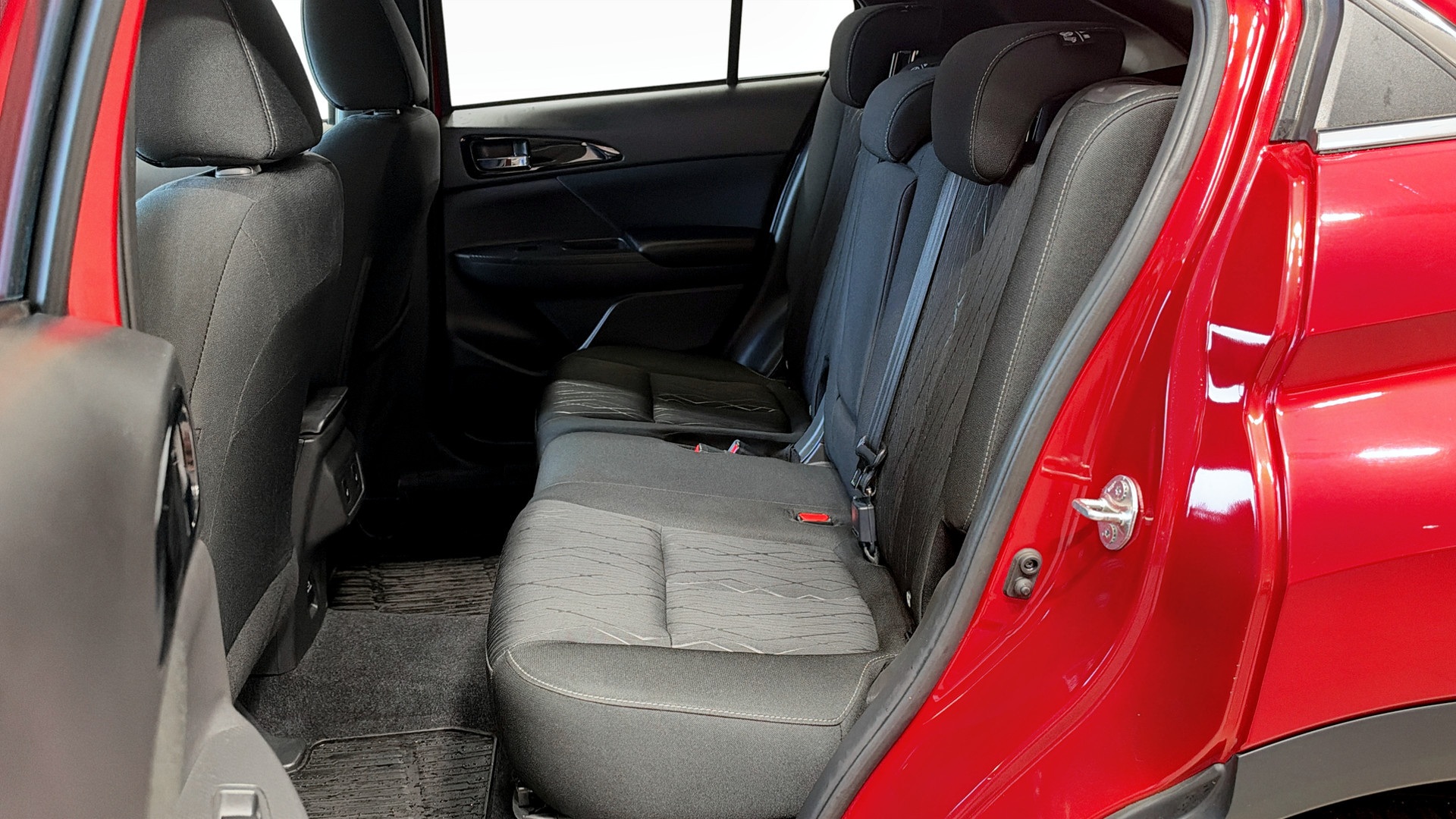 Mitsubishi Eclipse Cross WLE082