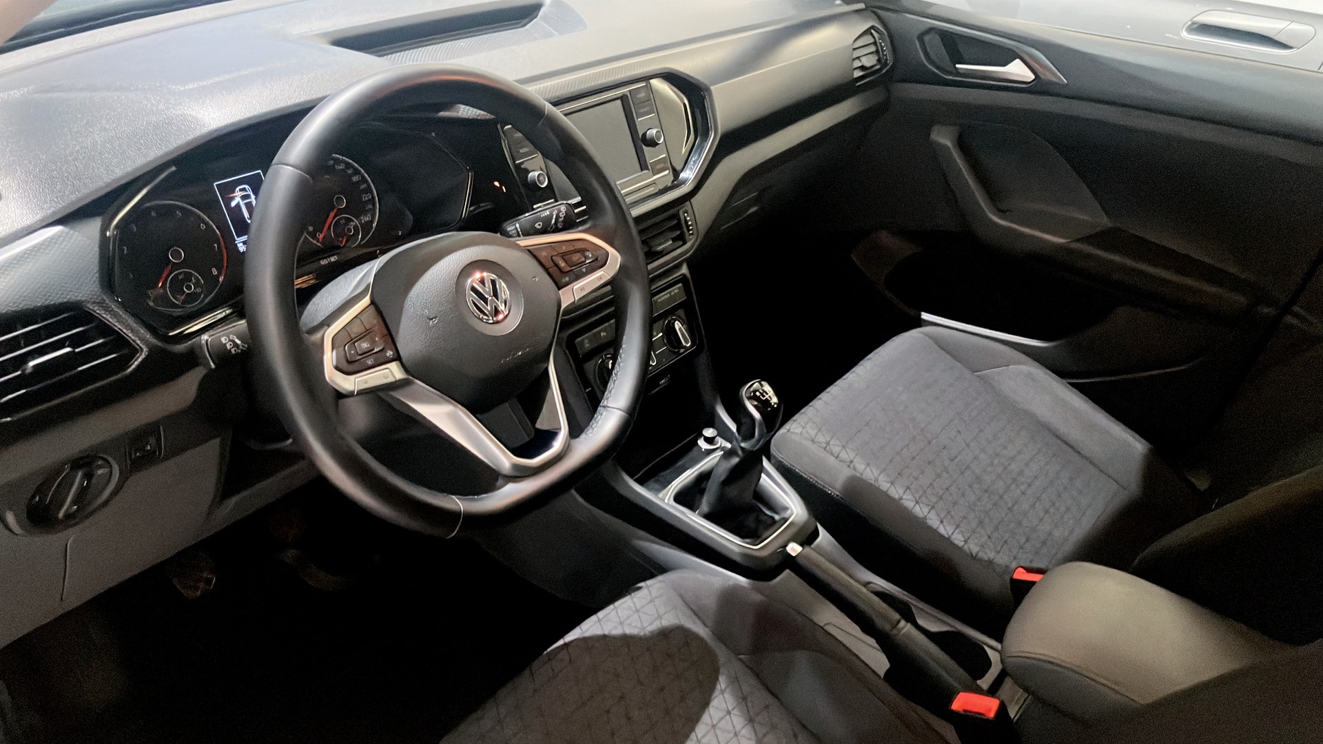 Volkswagen T-Cross WLE28K