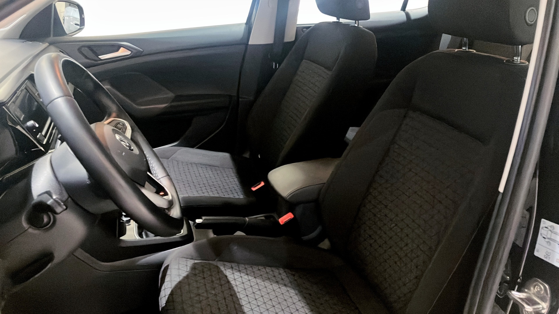 Volkswagen T-Cross WLE28K