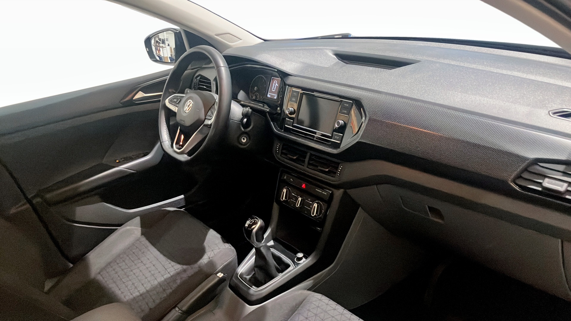 Volkswagen T-Cross WLE28K