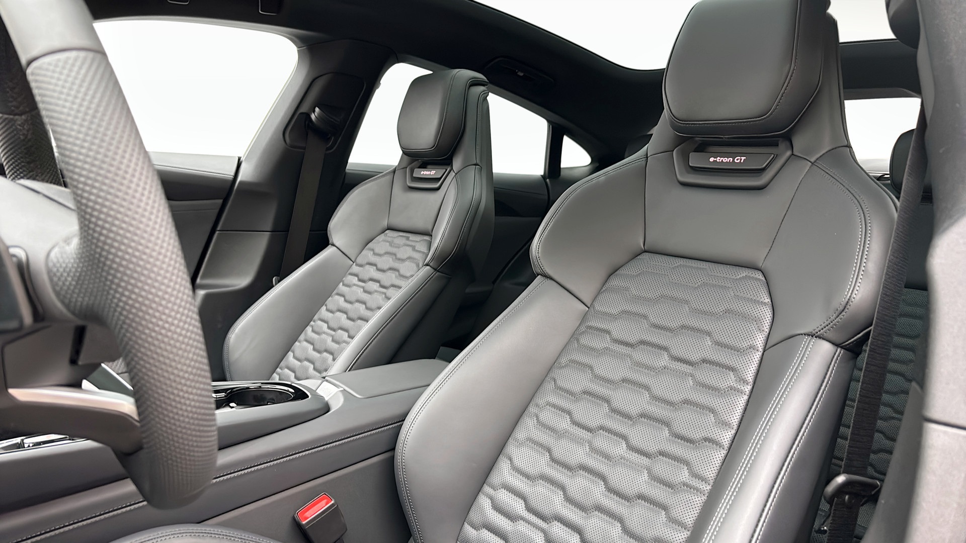 Audi e-tron GT quattro WLL22E