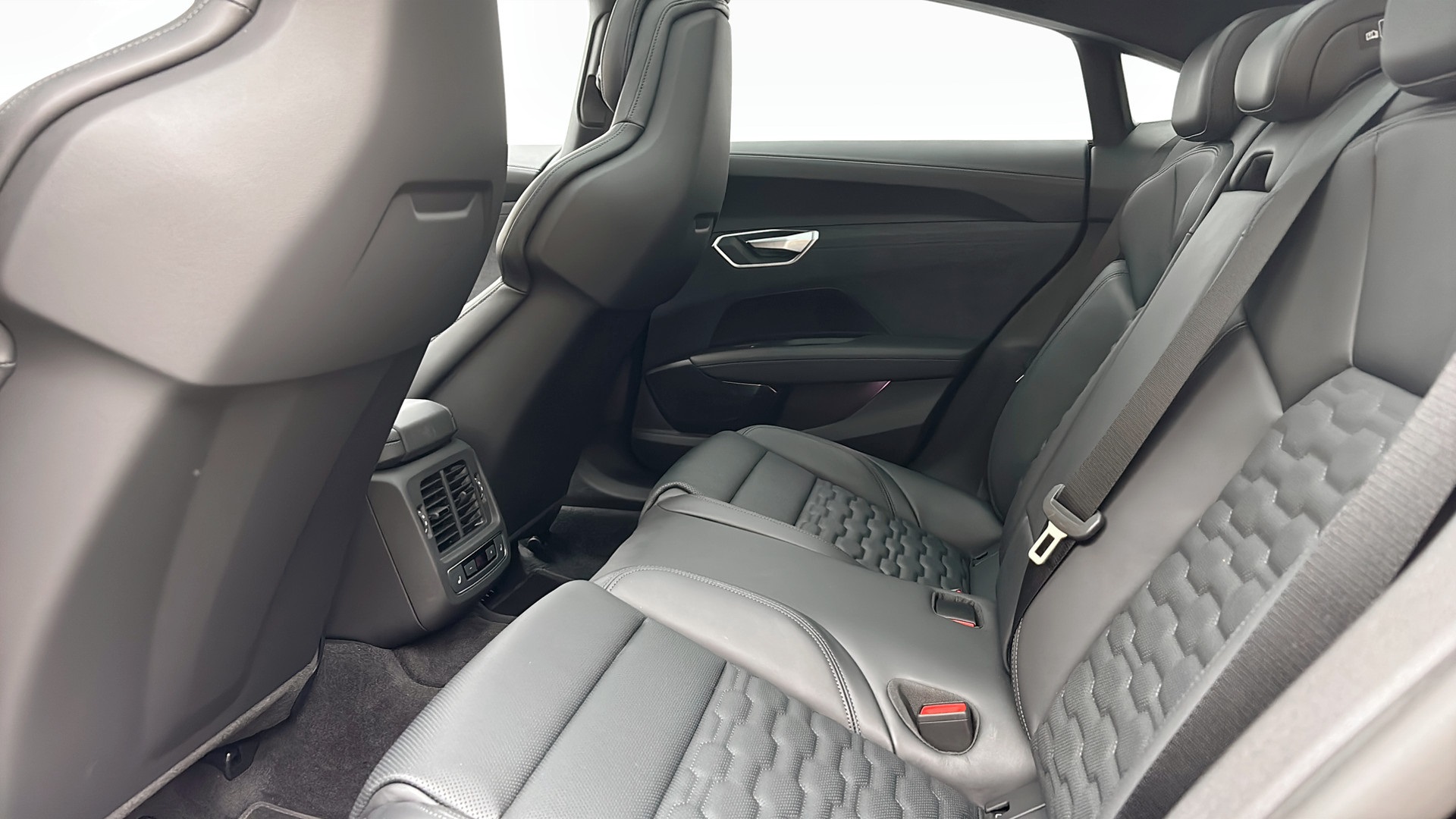 Audi e-tron GT quattro WLL22E