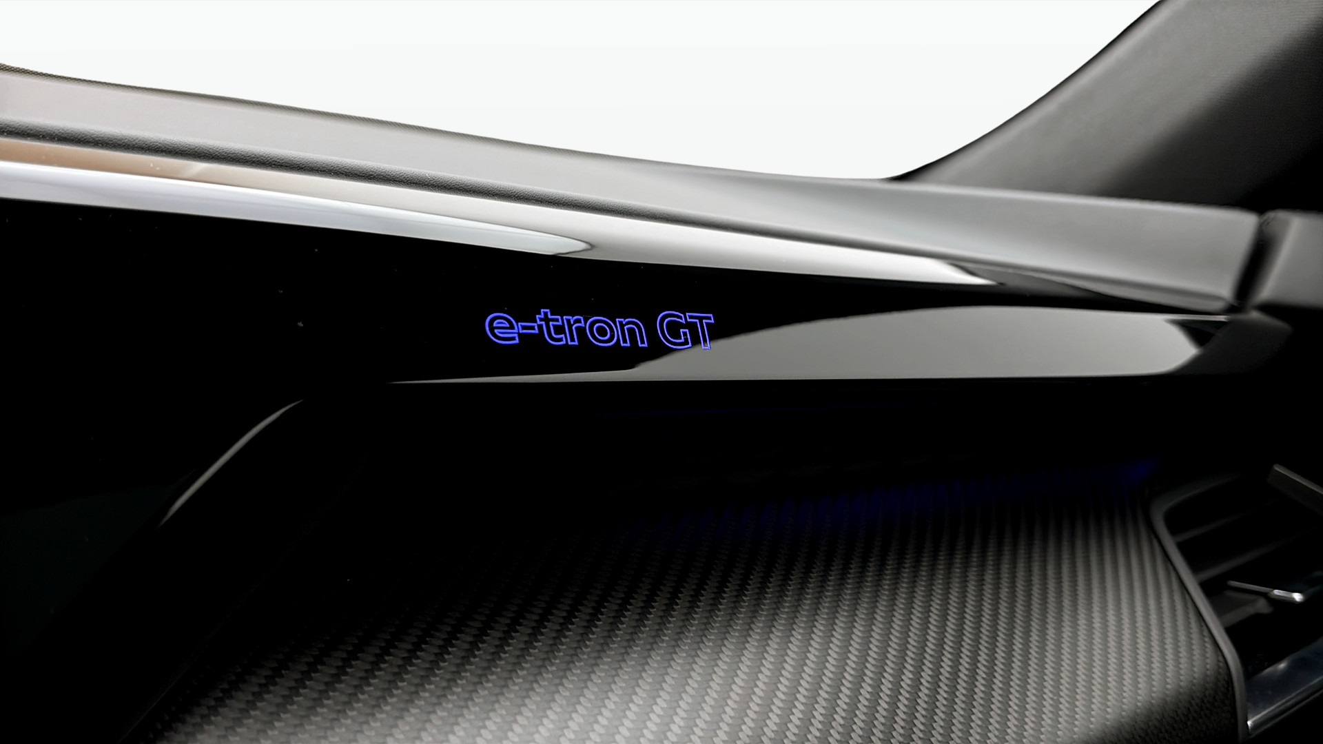 Audi e-tron GT quattro WLL22E