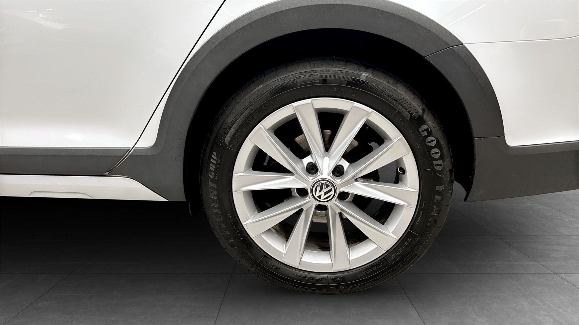 Volkswagen Golf WLS784