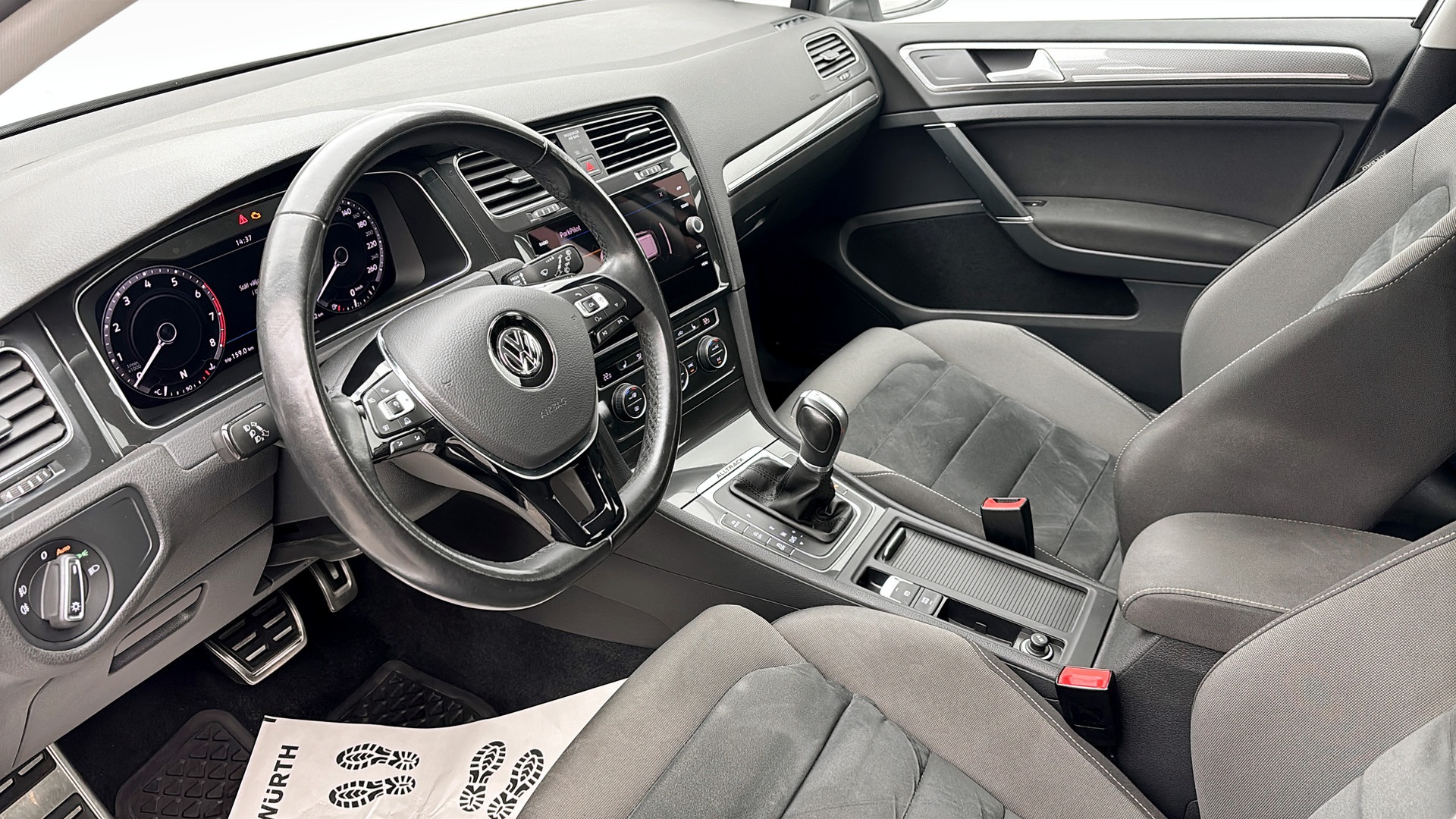 Volkswagen Golf WLS784