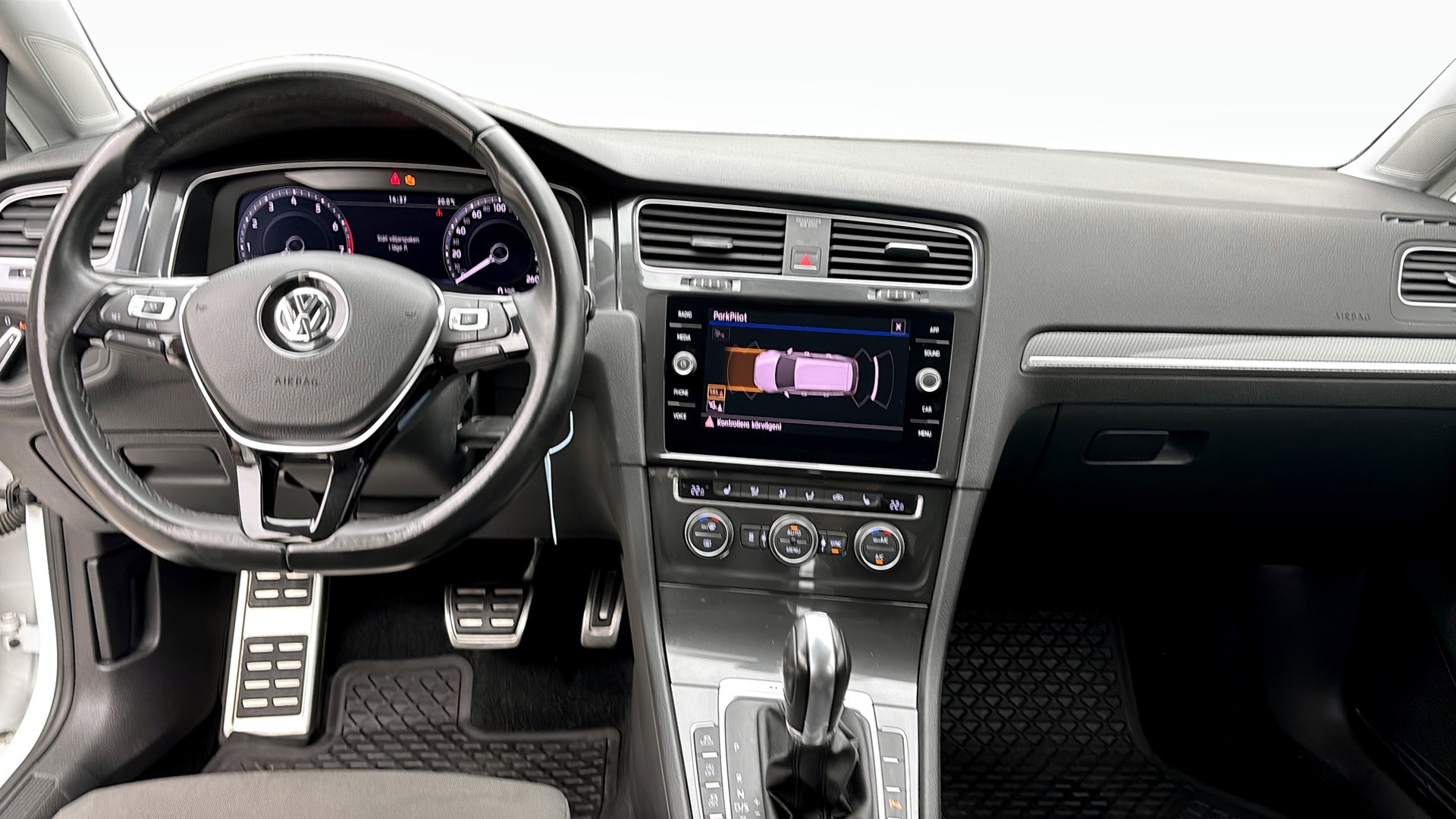 Volkswagen Golf WLS784