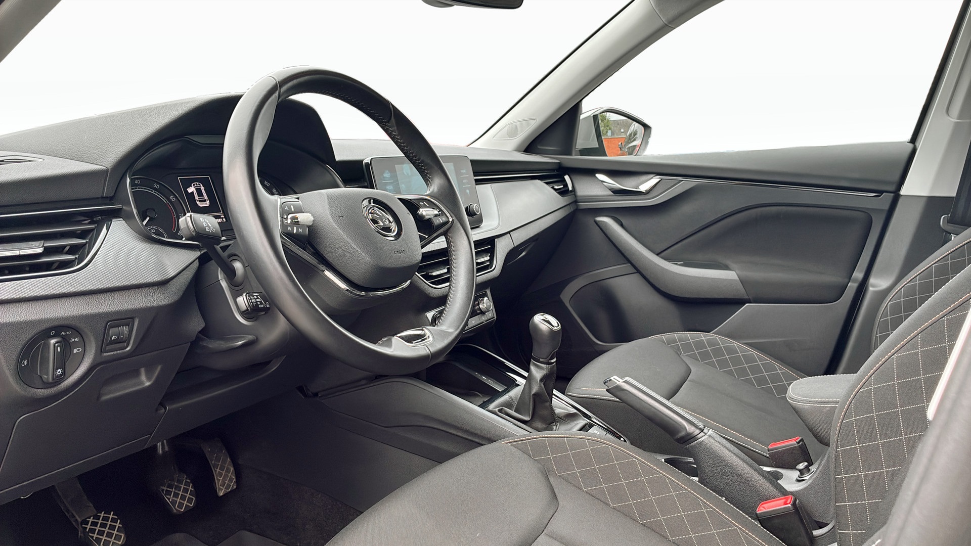 Skoda Kamiq WNM98P