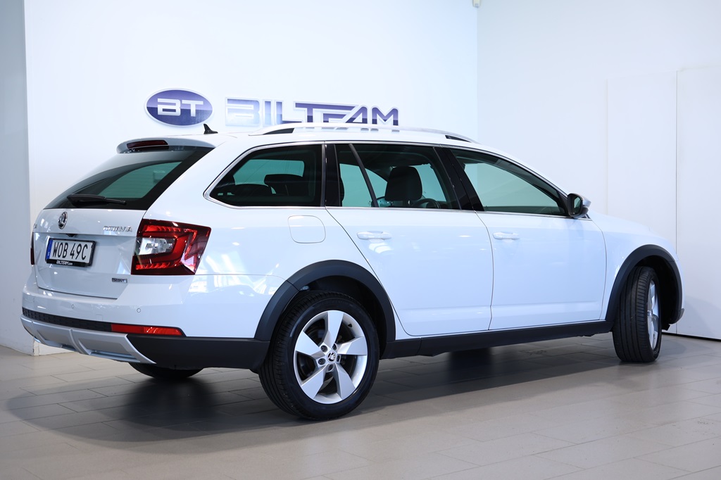 Skoda Octavia Combi WOB49C