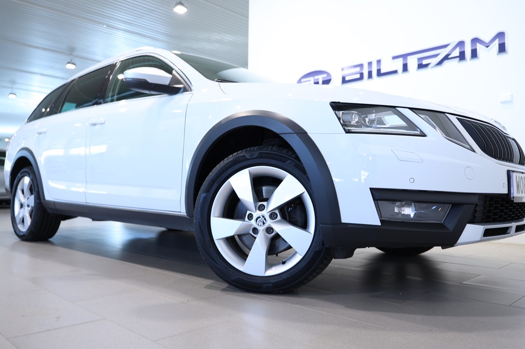 Skoda Octavia Combi WOB49C