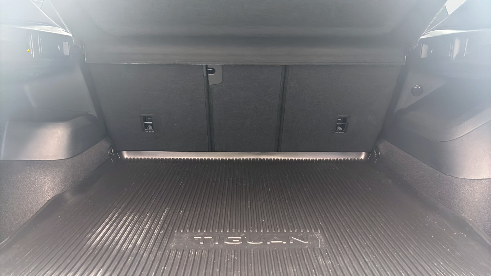 Volkswagen Tiguan WRA64E