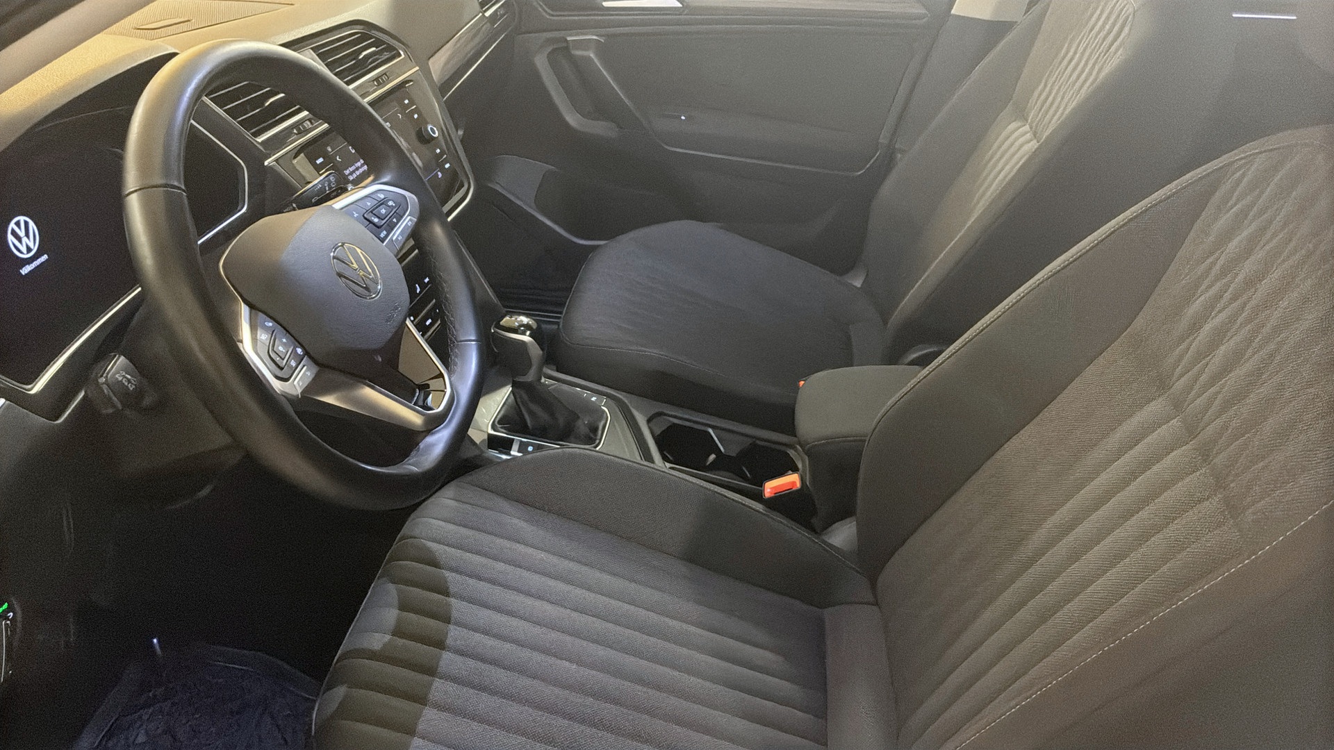 Volkswagen Tiguan Allspace WRM214