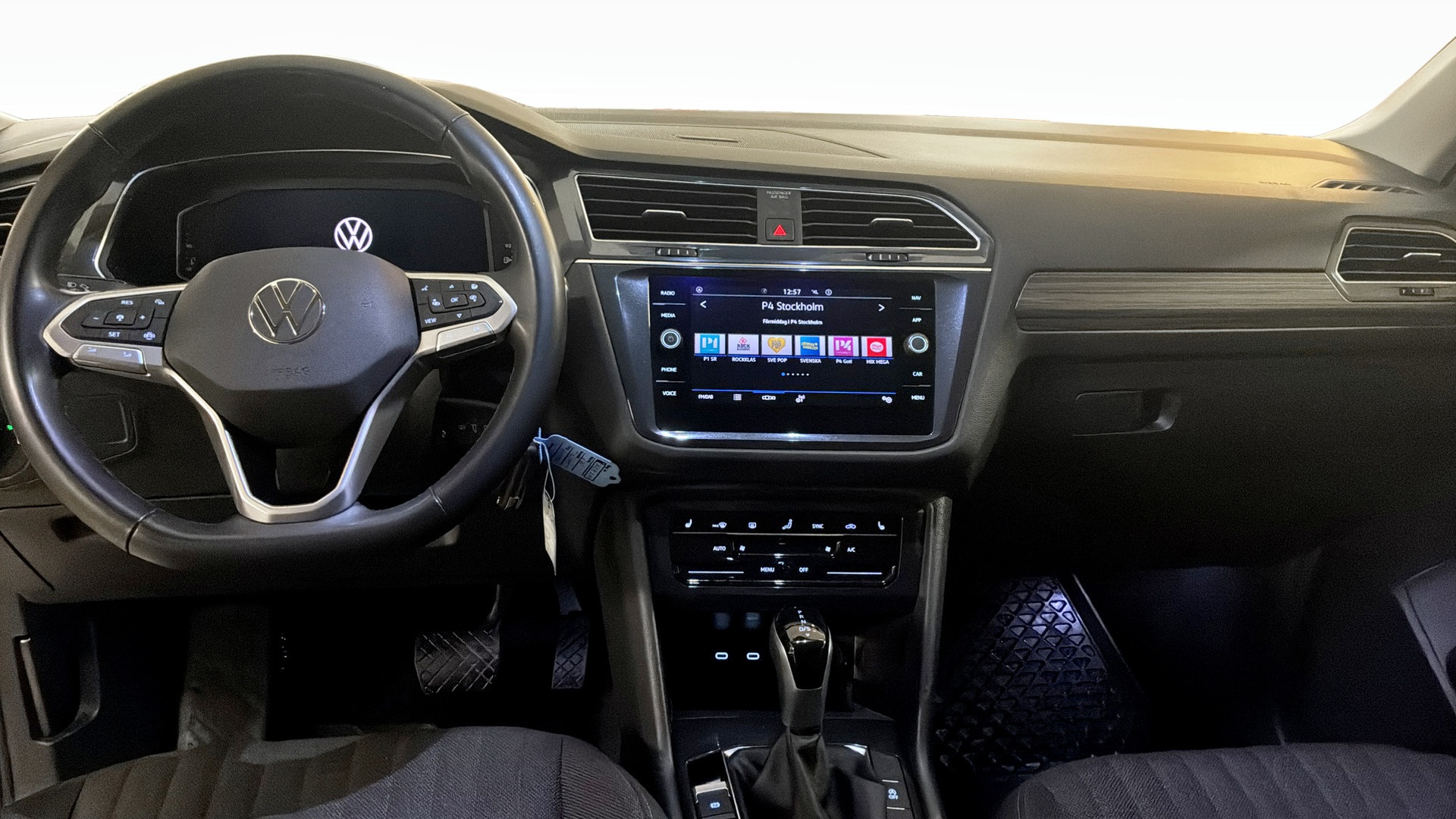 Volkswagen Tiguan Allspace WRM214