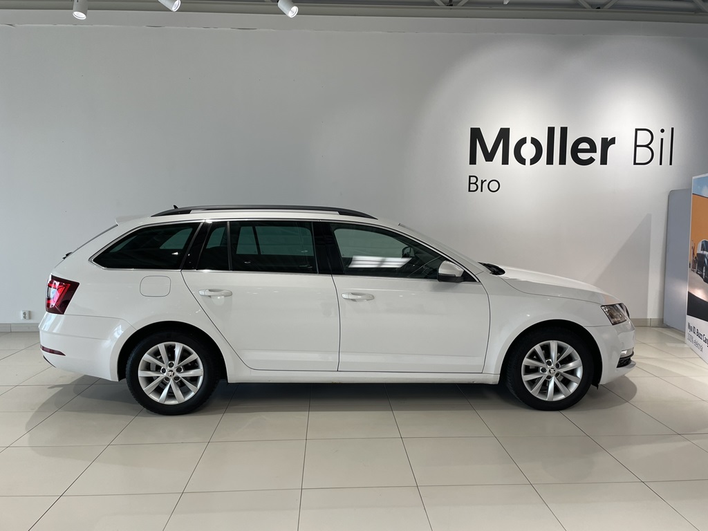 Skoda Octavia Combi WRO231