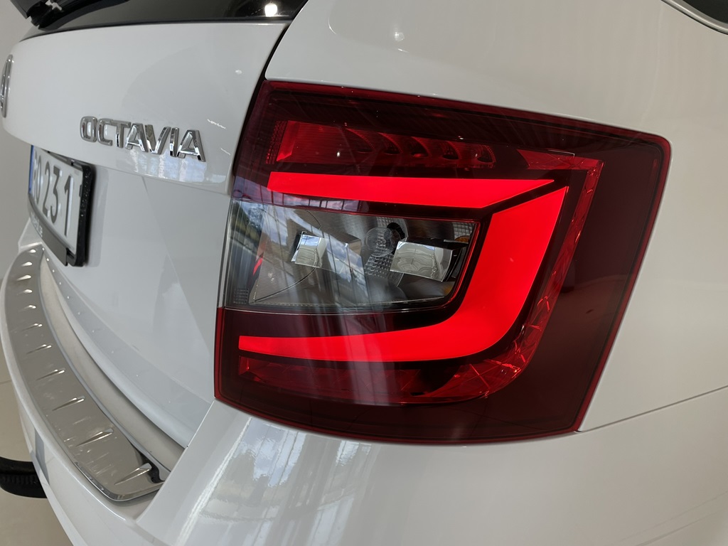 Skoda Octavia Combi WRO231