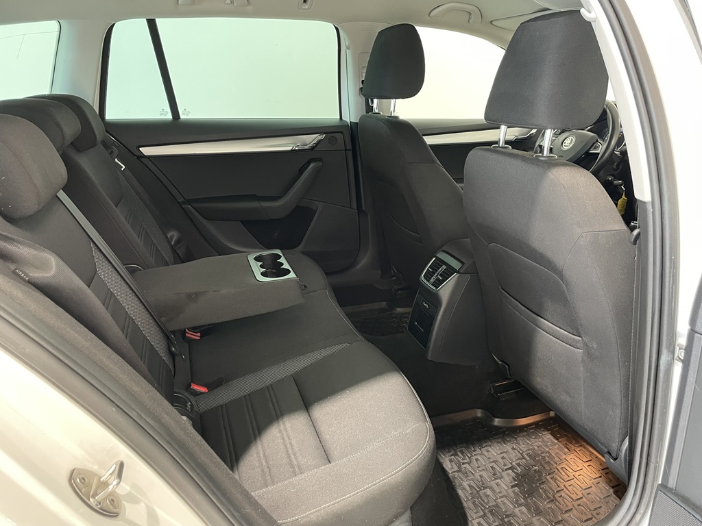 Skoda Octavia Combi WRO231
