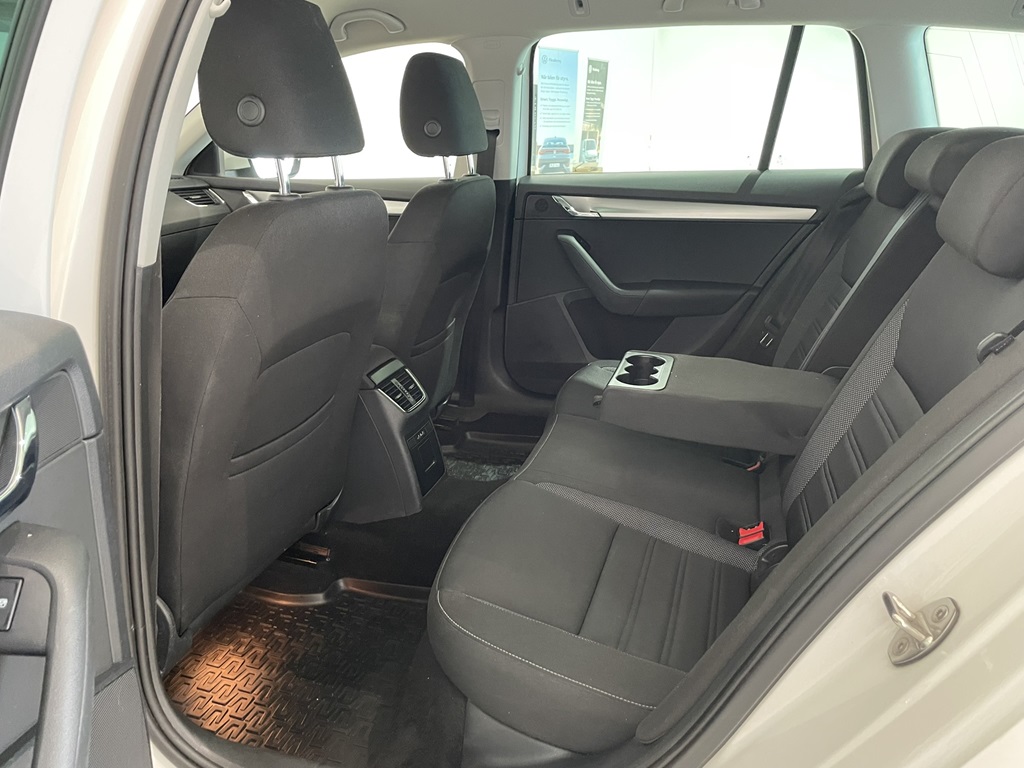 Skoda Octavia Combi WRO231