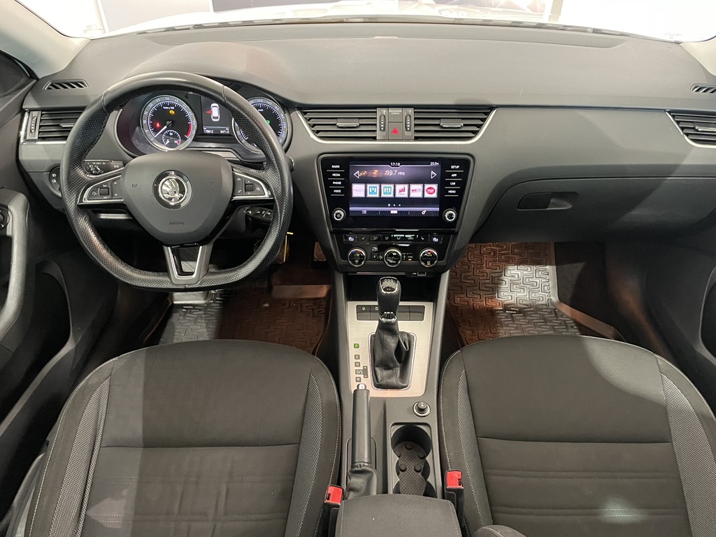 Skoda Octavia Combi WRO231