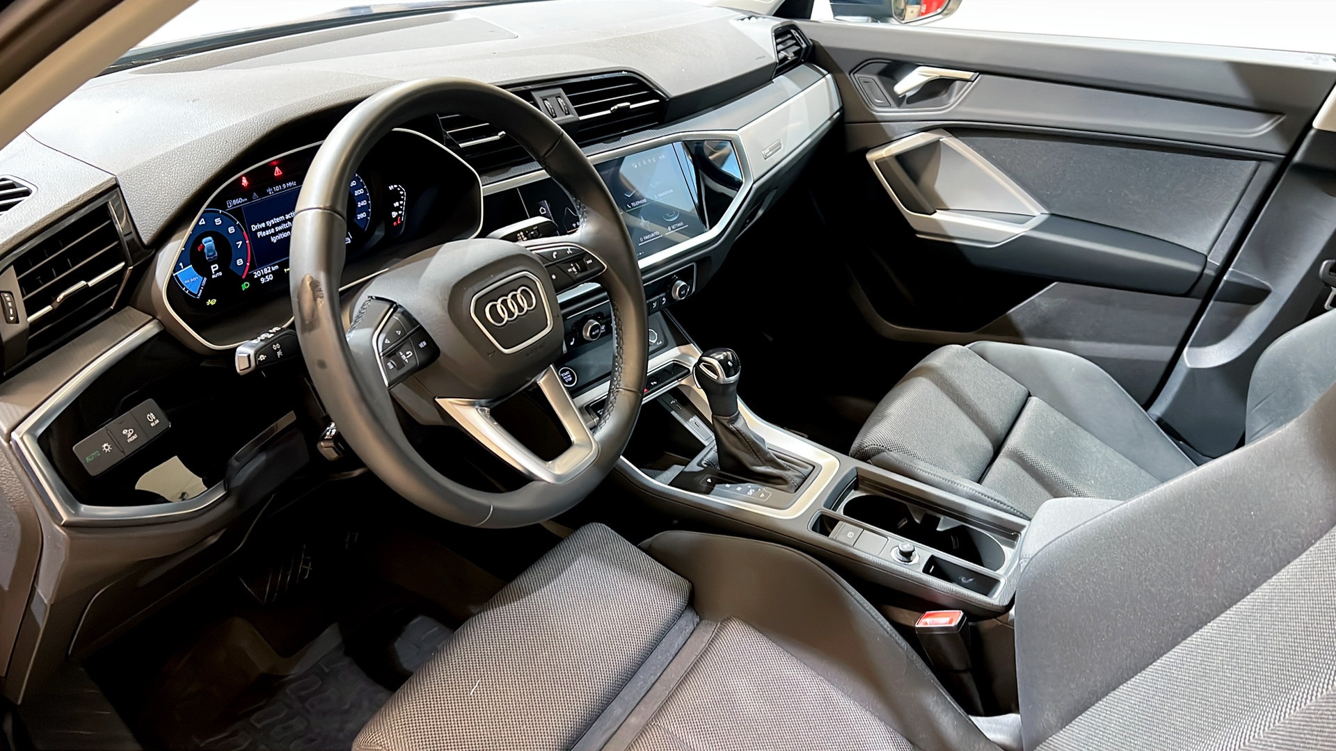 Audi Q3 WSK21S