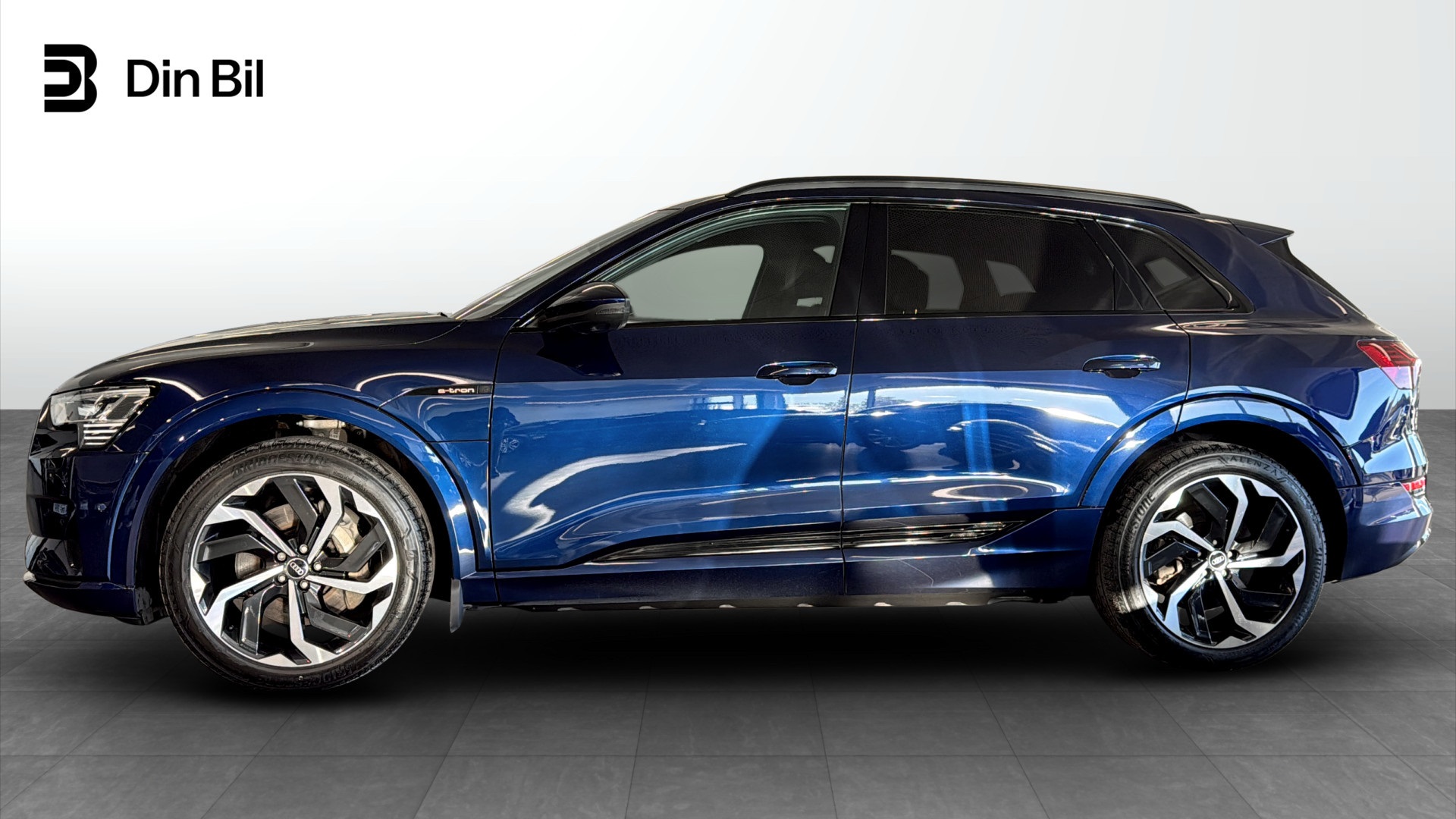 Audi e-tron WUF296
