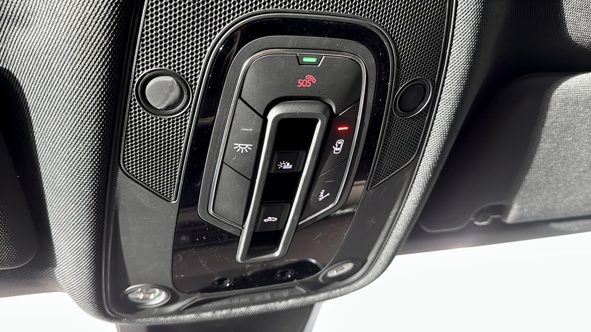 Audi e-tron WUF296