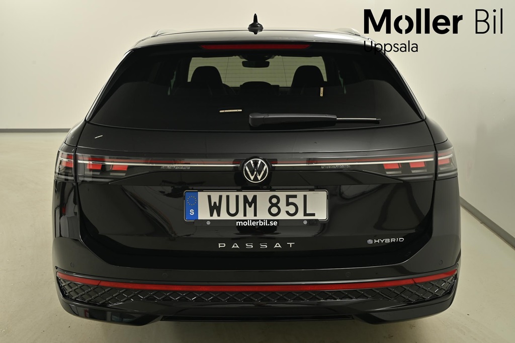 Volkswagen Passat WUM85L
