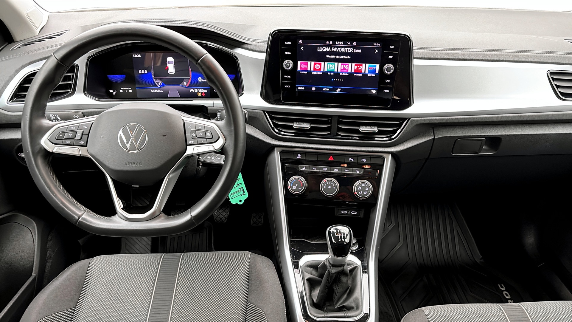 Volkswagen T-Roc WWA26T