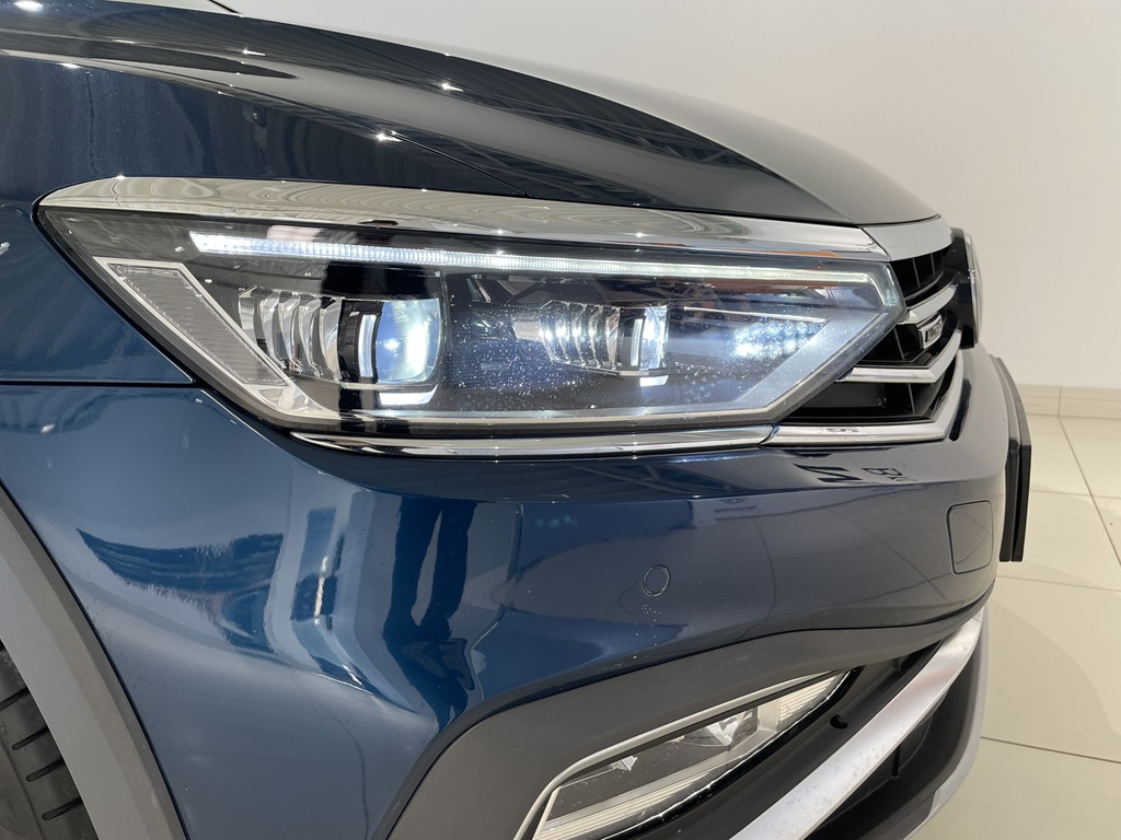 Volkswagen Passat WXM59Z