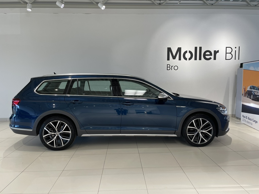 Volkswagen Passat WXM59Z