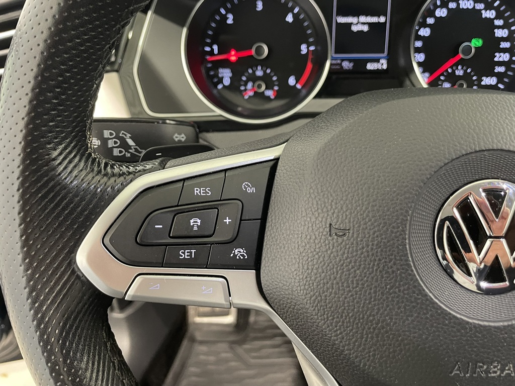 Volkswagen Passat WXM59Z