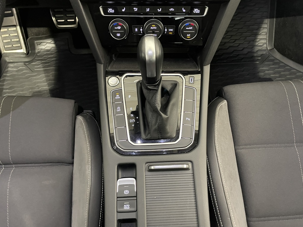 Volkswagen Passat WXM59Z
