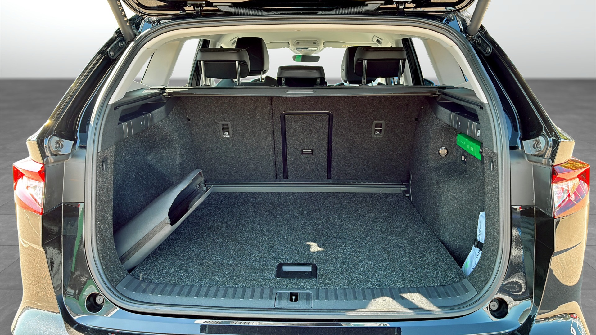 Skoda Enyaq WYJ48P