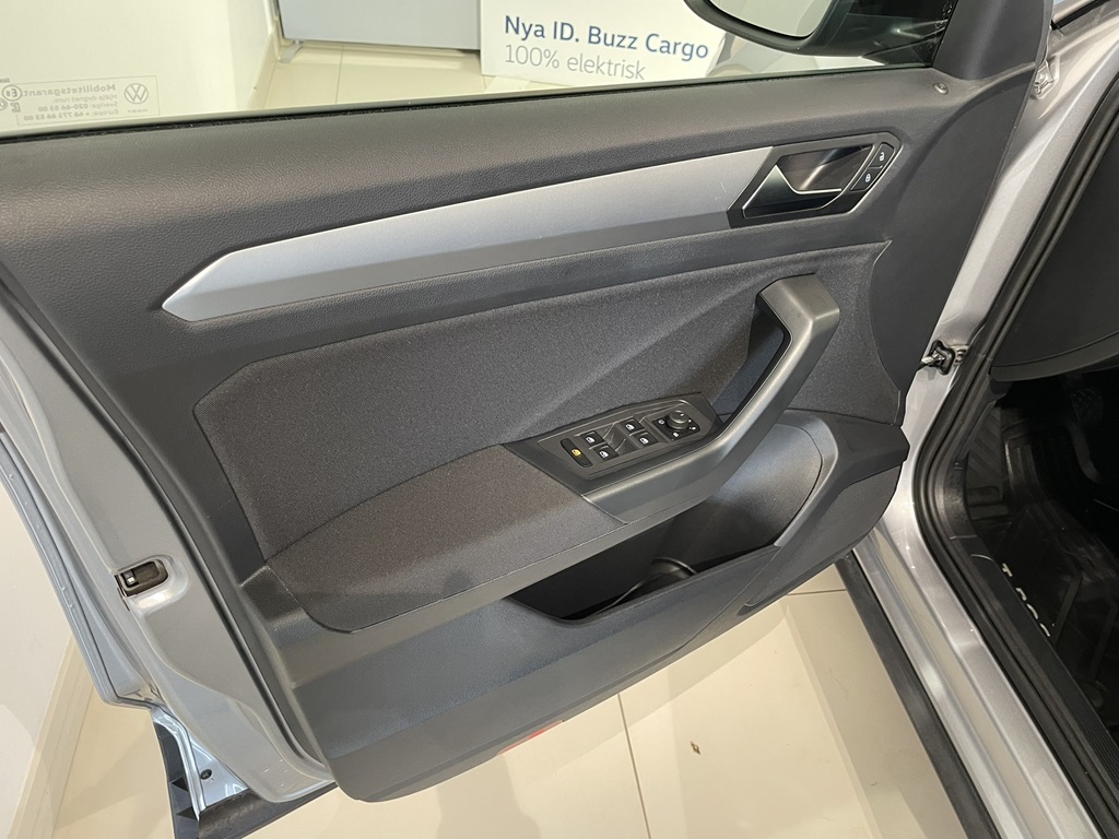 Volkswagen T-Roc WZH84J