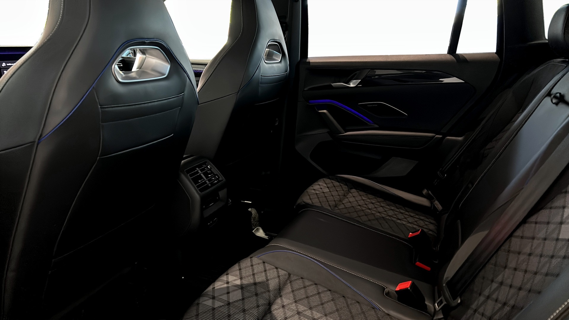 Volkswagen Tiguan WZN84P
