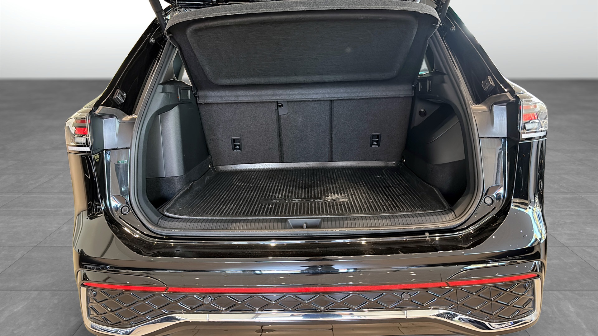 Volkswagen Tiguan WZN84P