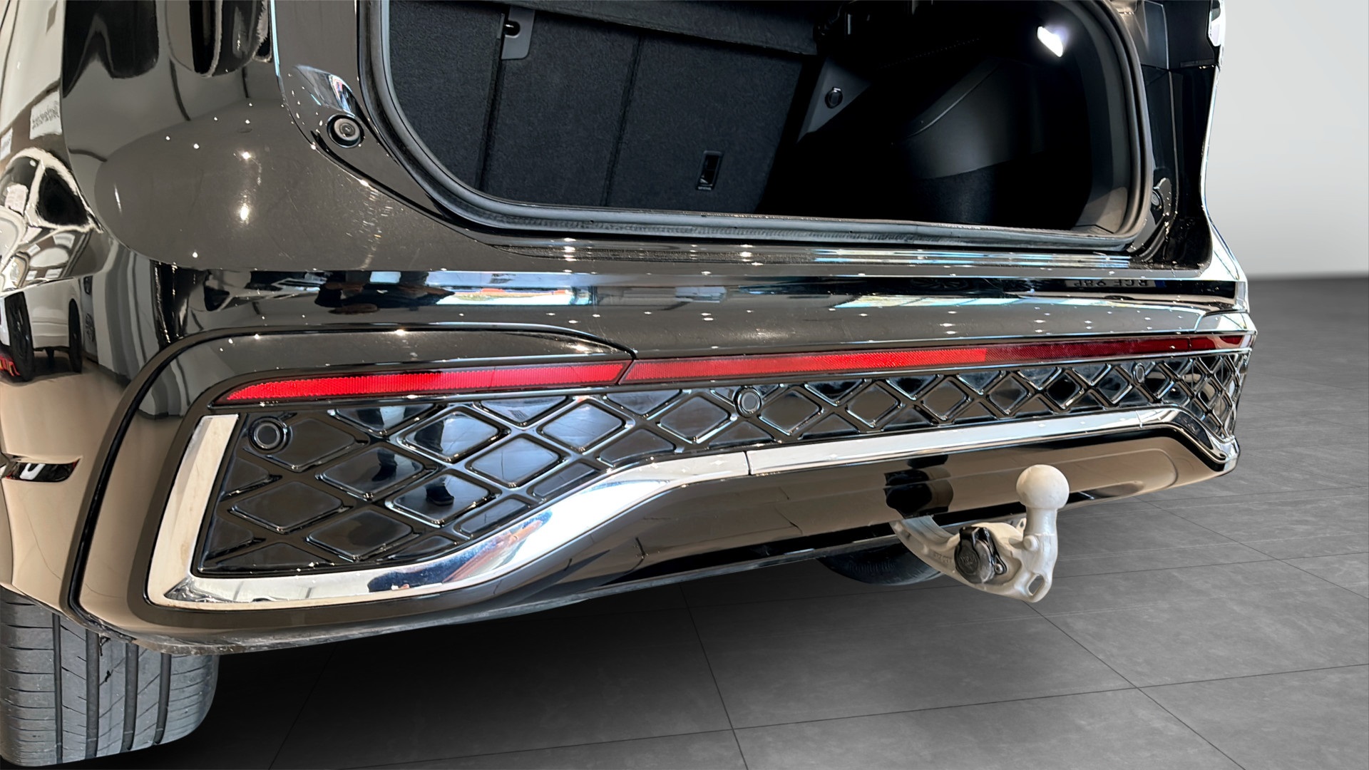 Volkswagen Tiguan WZN84P
