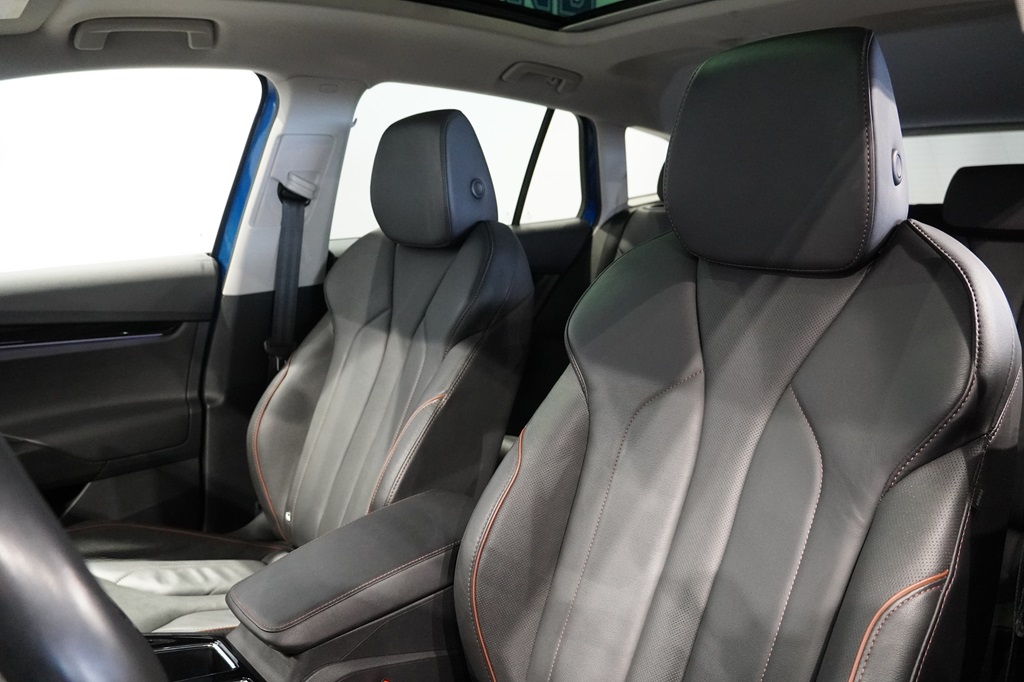 Skoda Enyaq WZU59P