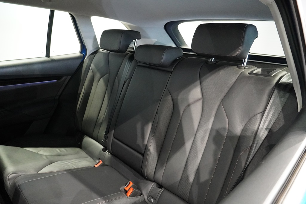 Skoda Enyaq WZU59P