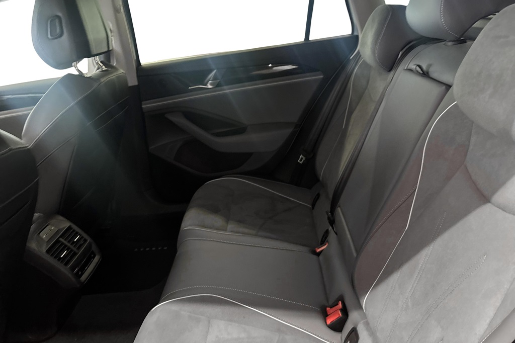 Volkswagen Passat WZX20S