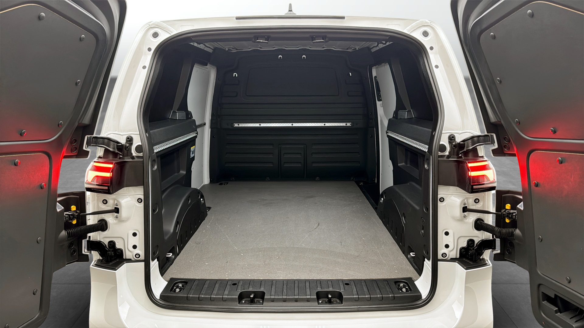 Volkswagen ID. Buzz Cargo XAJ31L